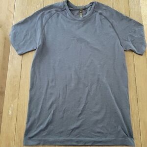 Lululemon T Shirt S